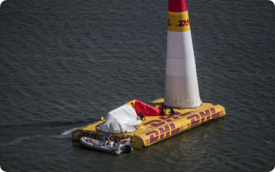 写真:90秒程度で修復されているパイロン